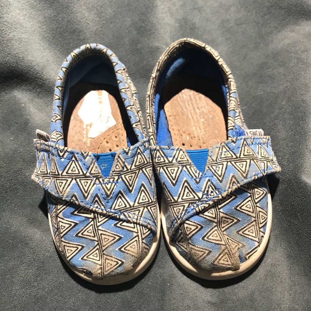 Tiny TOMS shoes
